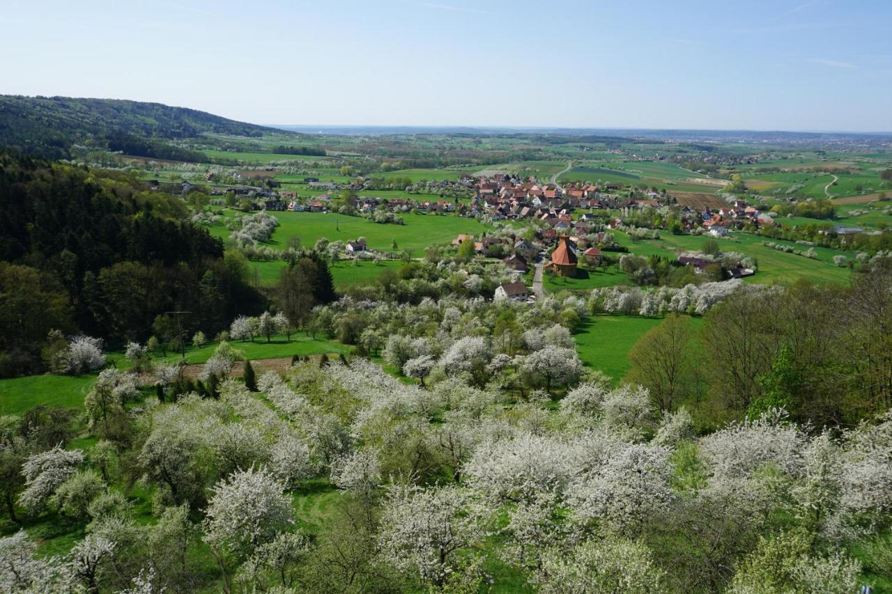 Berg-Gasthof Hoetzelein Kunreuth ภายนอก รูปภาพ